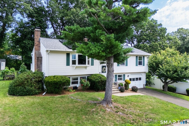Building Photo - 164 Tanglewood Dr