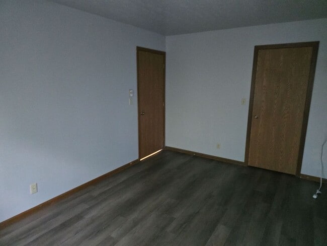 Building Photo - Welcome Home to Lagrange Living