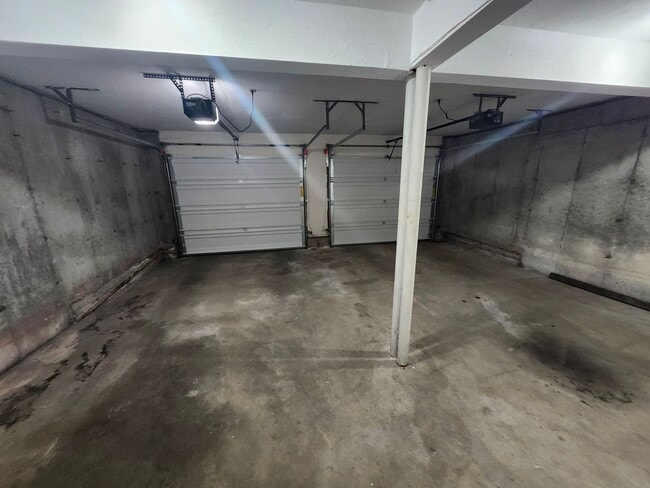 Building Photo - 4 bedroom 2.5 bath Single Family in Shrews...