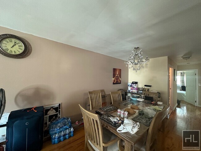 Building Photo - 65 PLACE