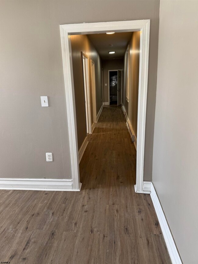 Building Photo - 120 N Congress Ave