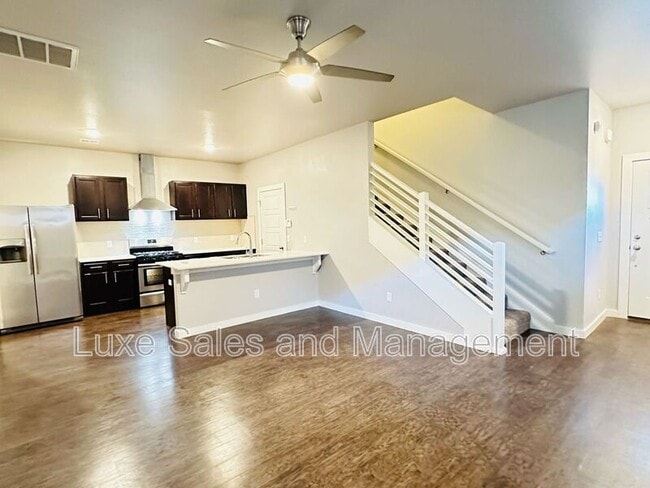 Building Photo - 2116 Camino Del Plaza Ln
