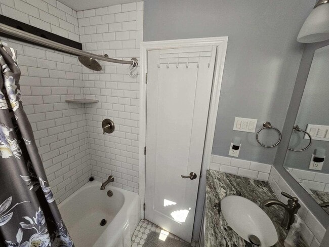 Building Photo - 3401 Ocean Ave