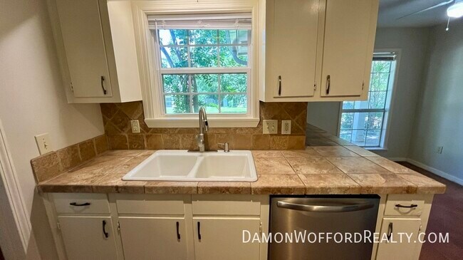 Building Photo - 308 Woodrun Dr