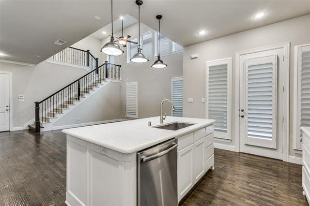 Building Photo - 7304 Van Tuyl Pkwy