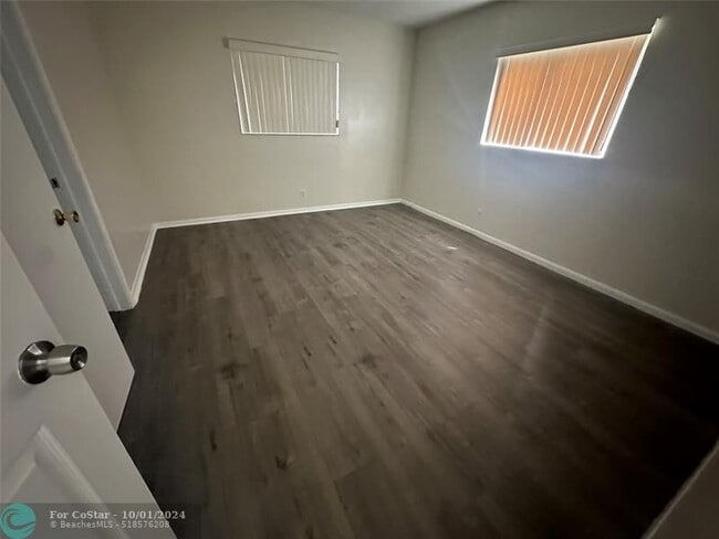 Building Photo - 10601 NW 45th St