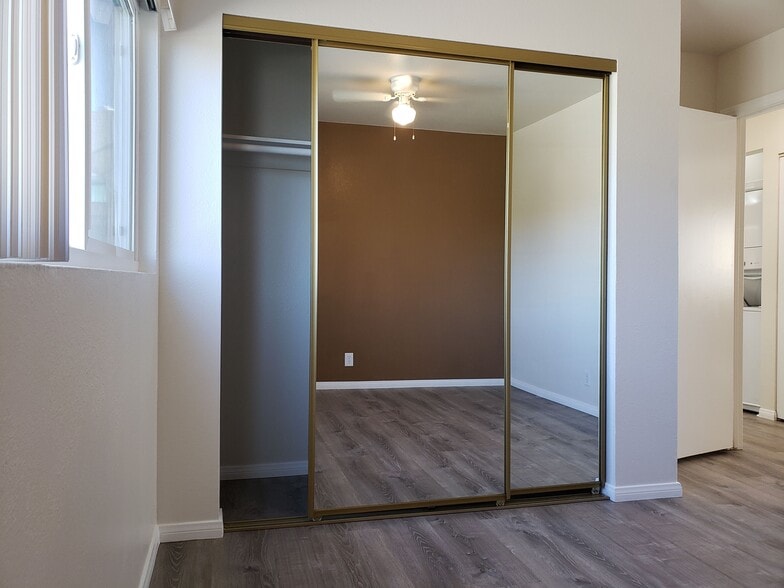 Building Photo - 1261 Victor St