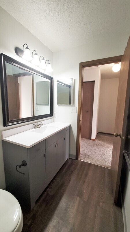 Building Photo - 412 N 18th Ave