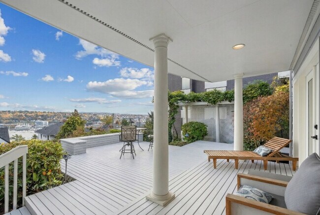 Building Photo - 1514 Bigelow Ave N