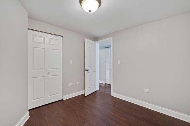 Building Photo - 4544 S Indiana Ave