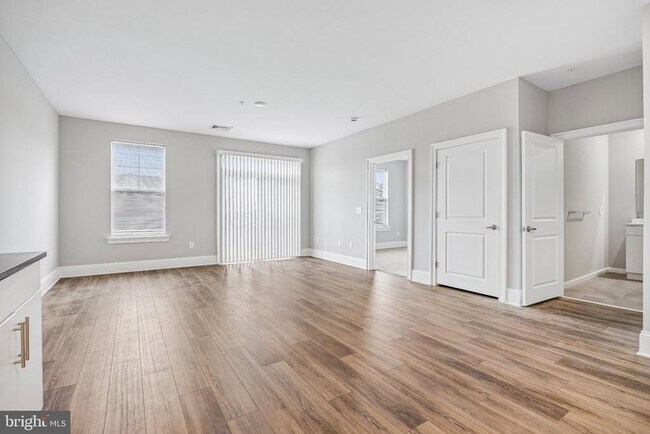 Building Photo - 500 Garden Park Blvd