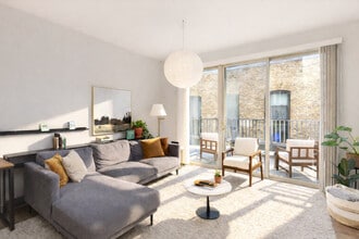 Building Photo - 211 W Mineral St