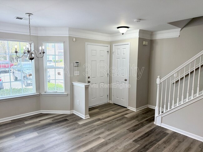 Building Photo - 837 Crestwell Cir