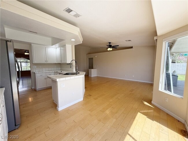 Building Photo - 3744 Crescent Canyon St