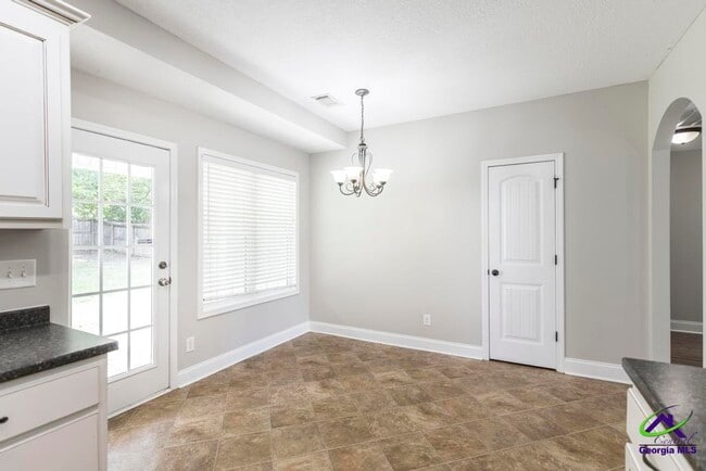 Building Photo - 510 Leisure Lake Dr