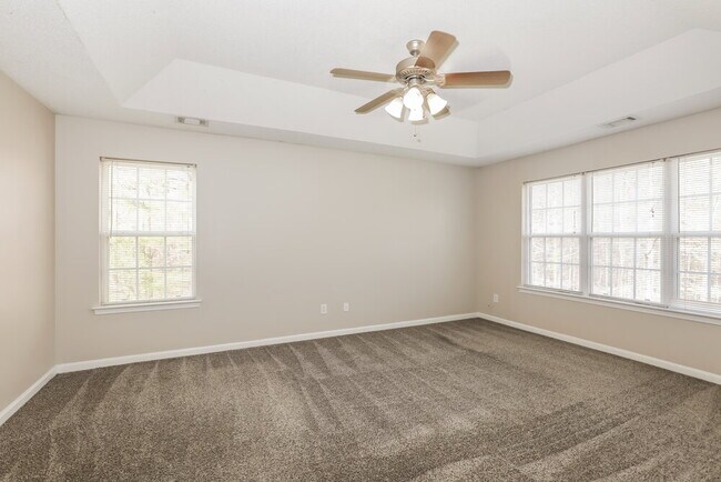 Building Photo - 10900 Hondal Ct