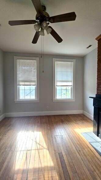 Building Photo - 512 N 25th St