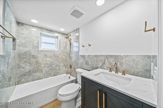 Building Photo - 1465 Jimmy Buffett Mem Hwy