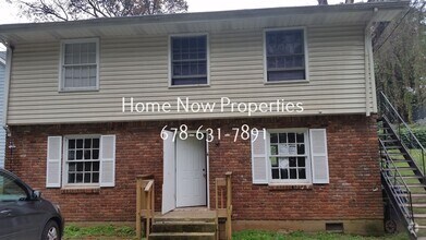 Building Photo - East Farris Ave