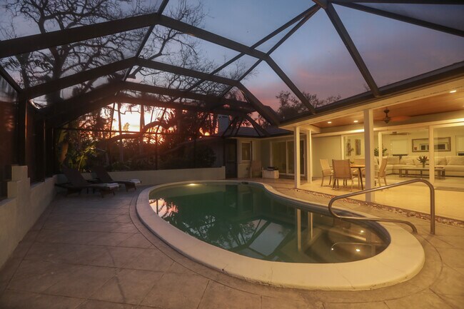 Building Photo - 8560 Heron Lagoon Cir