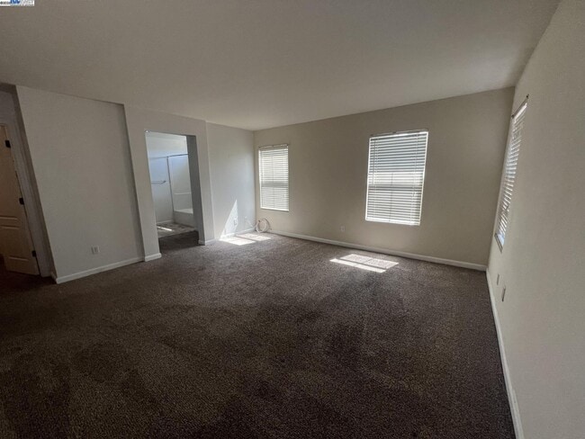 Building Photo - 3127 Puffin Cir