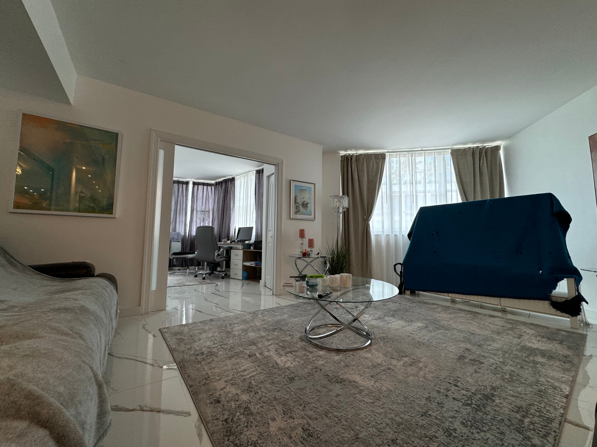 Building Photo - 999 Brickell Bay Dr