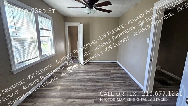 Building Photo - 2021 W 93rd St