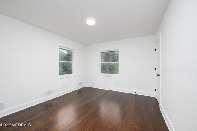Building Photo - 2037 Westfield Ave