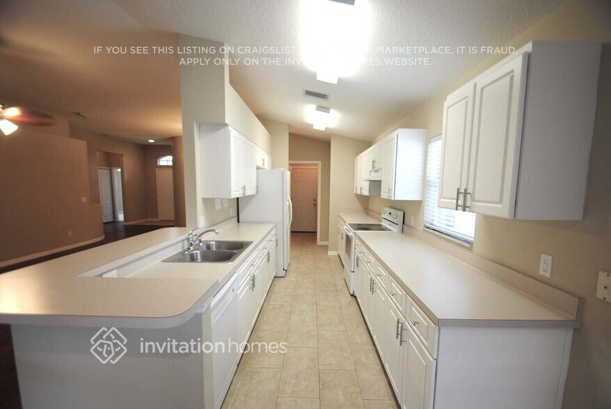 Building Photo - 1417 Bloomingdale Trails Boulevard