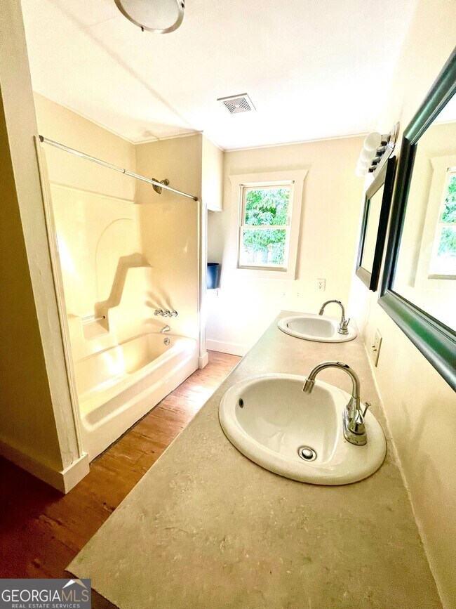 Building Photo - 76 Mt Pleasant Church Rd