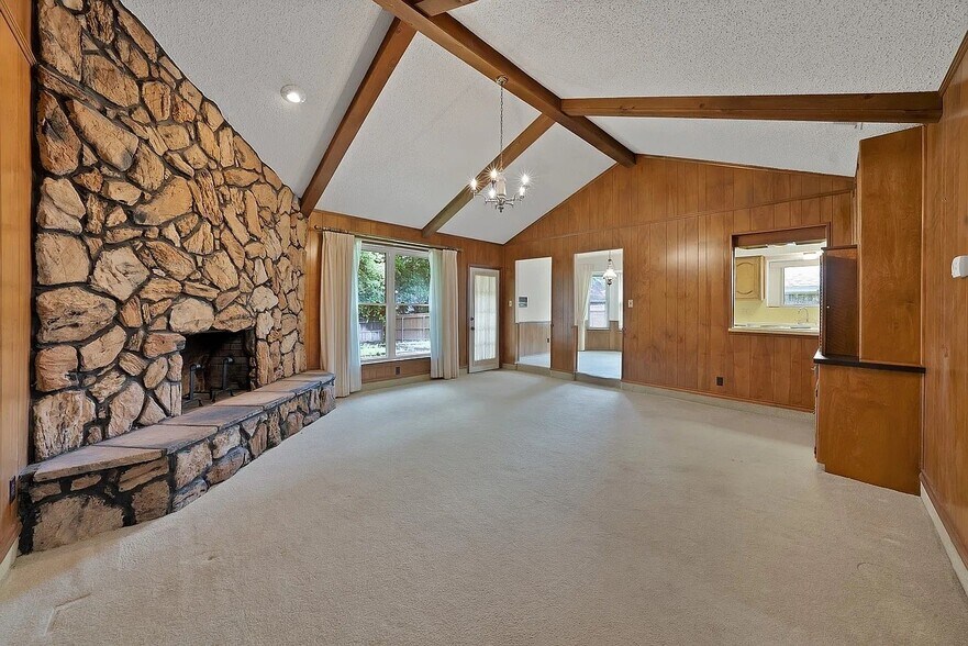 Building Photo - 2505 Ironwood Ct