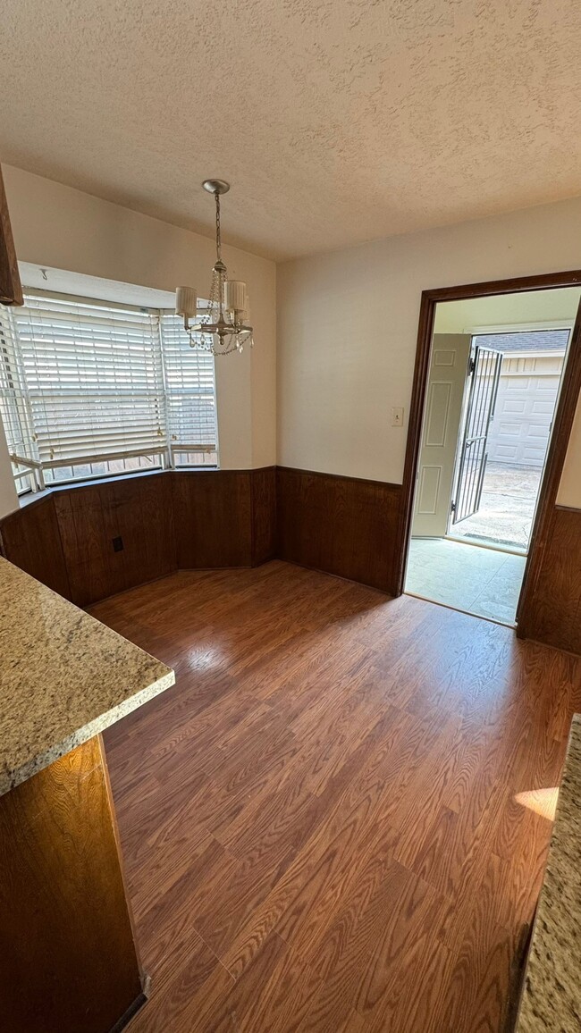 Building Photo - 9207 Portal Dr