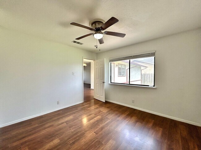 Building Photo - 4807 Copperbend Blvd