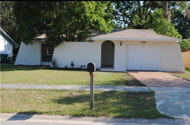 Building Photo - 119 N Alderwood St