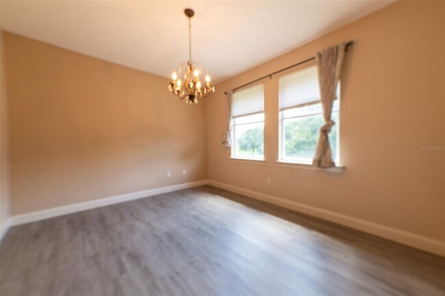 Building Photo - 10430 Birch Tree Ln