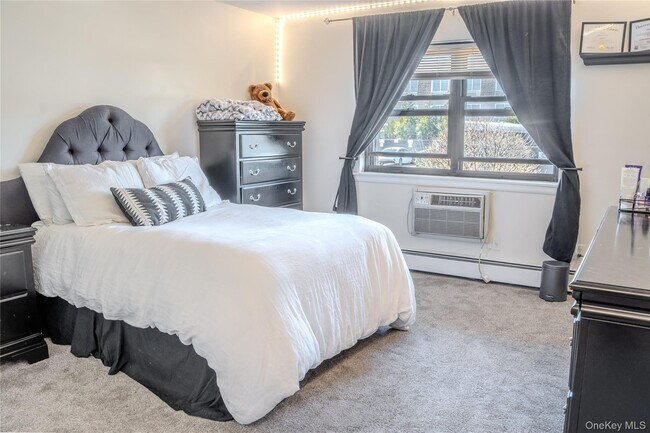 Building Photo - 210 Fulton St