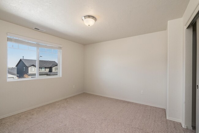 Building Photo - 3616 SW Pumice Stone Ave