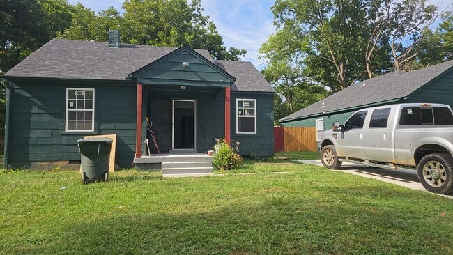 Building Photo - 2816 Arlington Ave