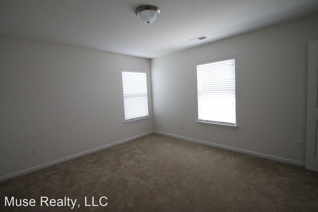 Building Photo - 7 br, 4 bath House - 695 Hicklin Drive