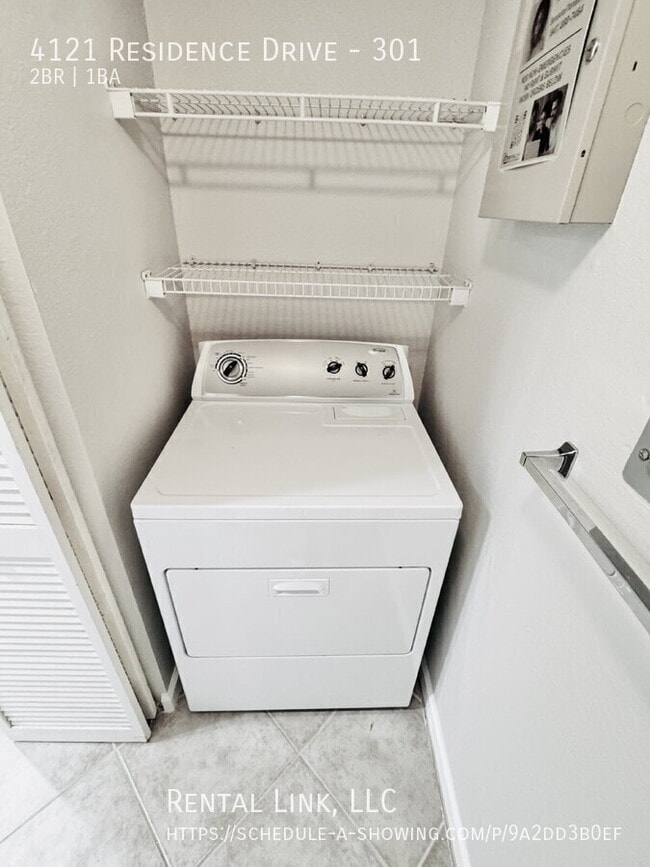 Building Photo - 4121 Residence Drive