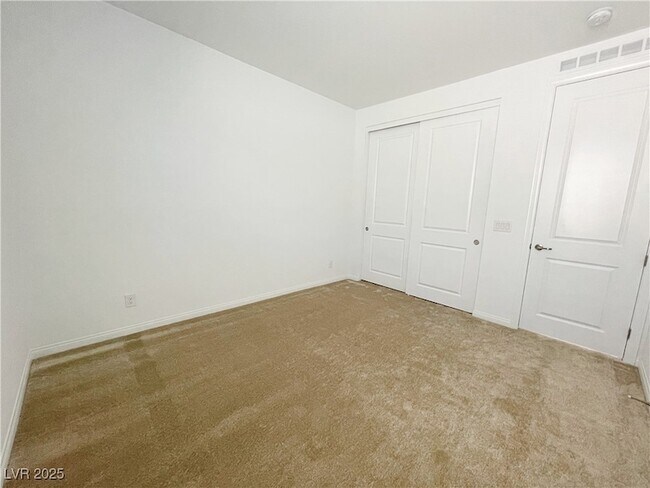 Building Photo - 8820 Scalpay St