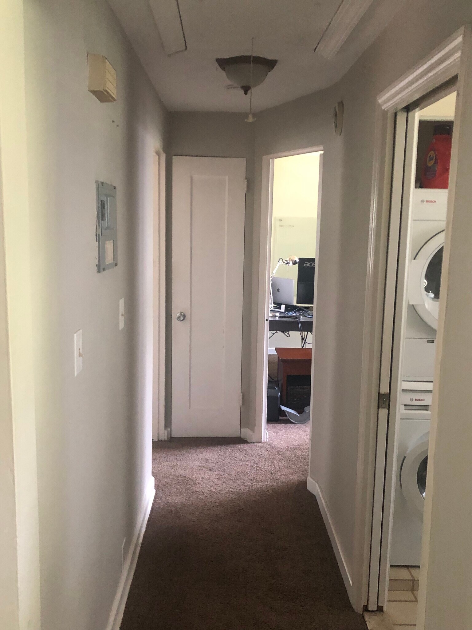 Building Photo - 26 Manor Dr