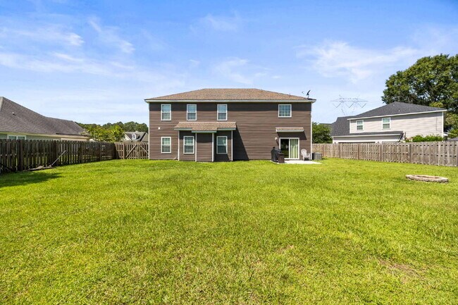 Building Photo - Spacious 5-Bedroom Home for Rent in Rincon!