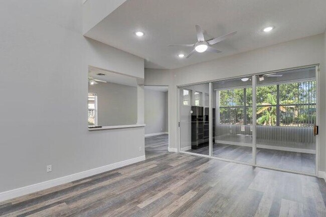 Building Photo - 3033 SE Brierwood Pl