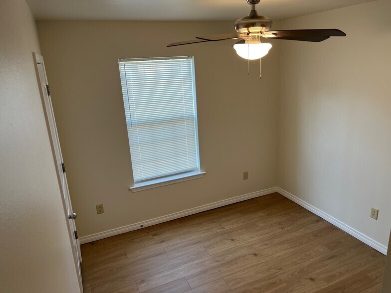 Building Photo - 16361 Blossom Ln