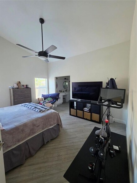 Building Photo - 10158 Brandon Cir