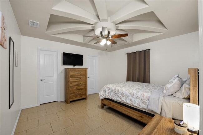 Building Photo - 4915 N Aguajito St