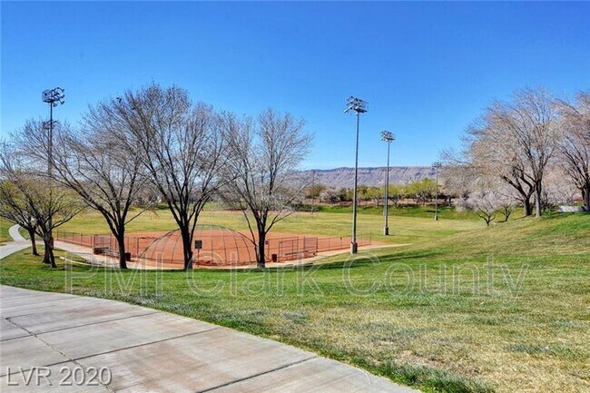 Building Photo - 2770 Sweet Willow Ln