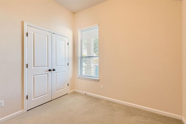 Building Photo - 273 Bridgestone Way