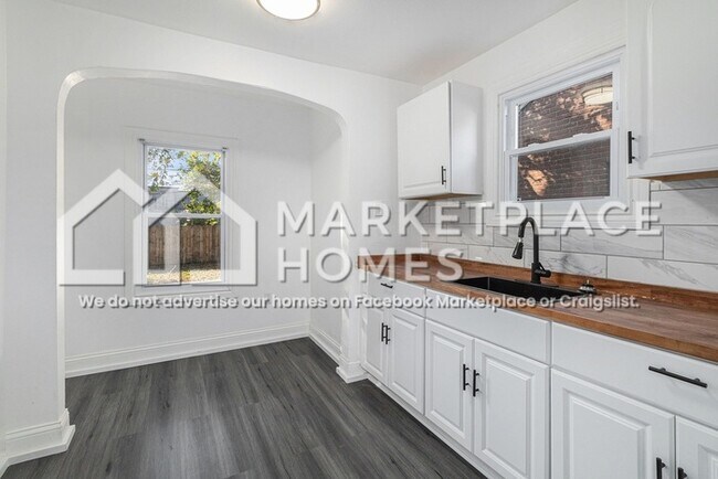 Building Photo - 15033 Hartwell St